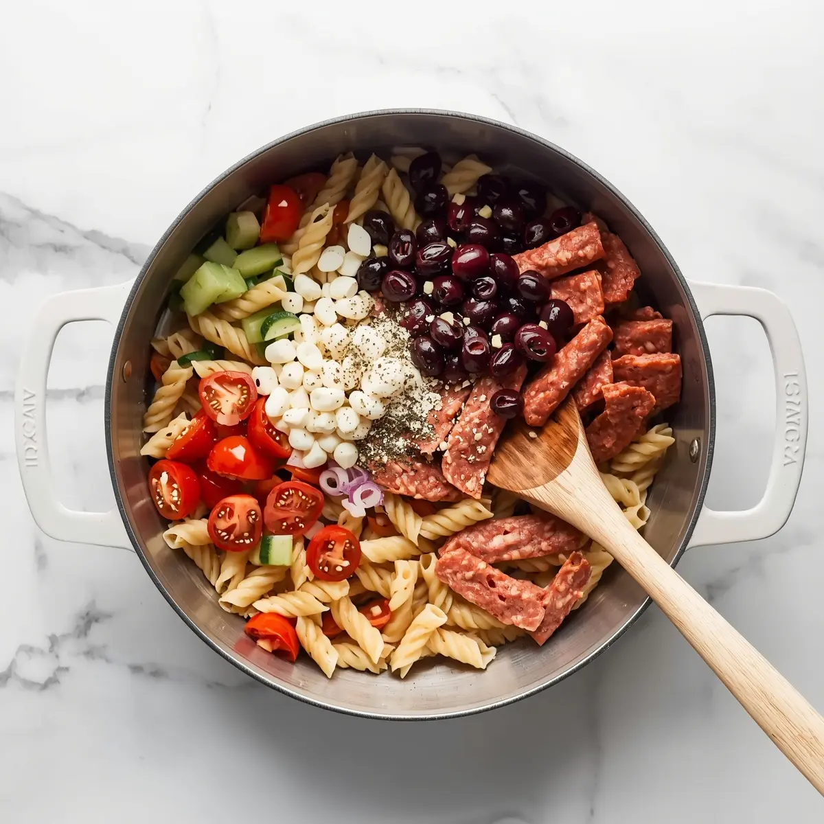 Cooking instructions for Italian pasta salad family summer